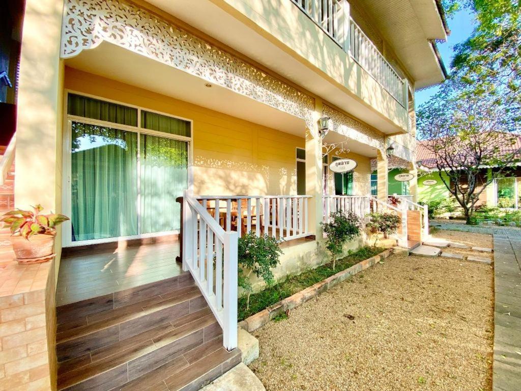Ruen Maihom Riverside Cottage Канчанабурі Екстер'єр фото